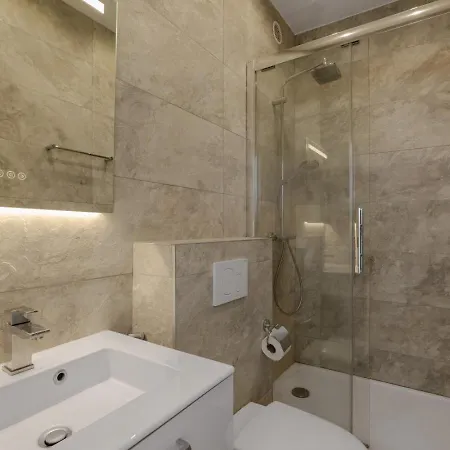 The Parisian Beauty - Ultra Luxury Apartment