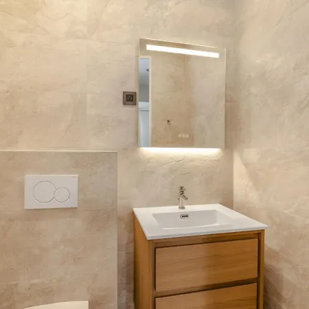 The Parisian Beauty - Ultra Luxury Paris