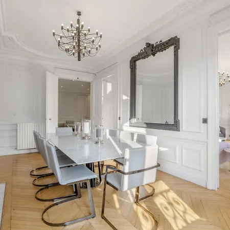 The Parisian Beauty - Ultra Luxury Paris